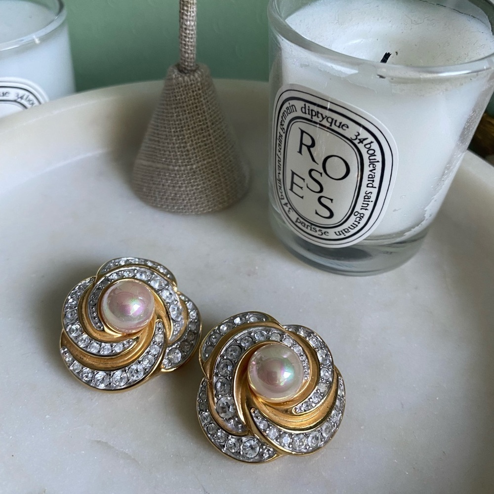 Nolan Miller crystals and pearls gold tone earrings - Picture 5 of 5
